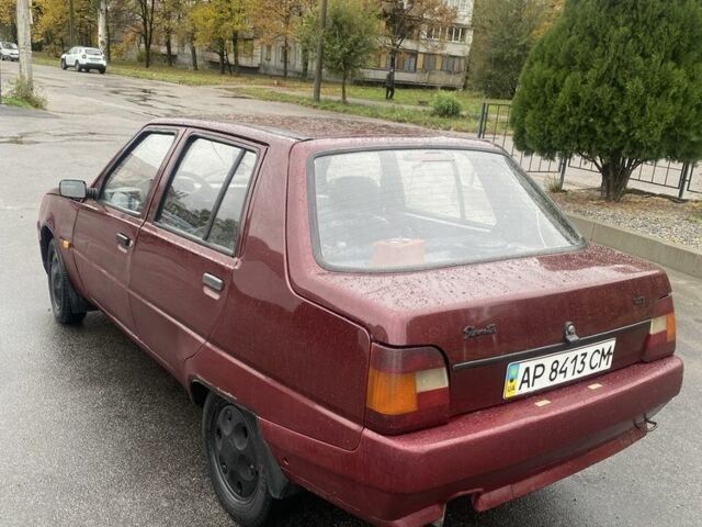 Красный ЗАЗ 1102 Таврия, объемом двигателя 1.2 л и пробегом 100 тыс. км за 761 $, фото 2 на Automoto.ua