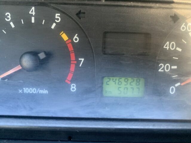 Червоний ЗАЗ 1102 Таврія, об'ємом двигуна 1.2 л та пробігом 250 тис. км за 355 $, фото 7 на Automoto.ua