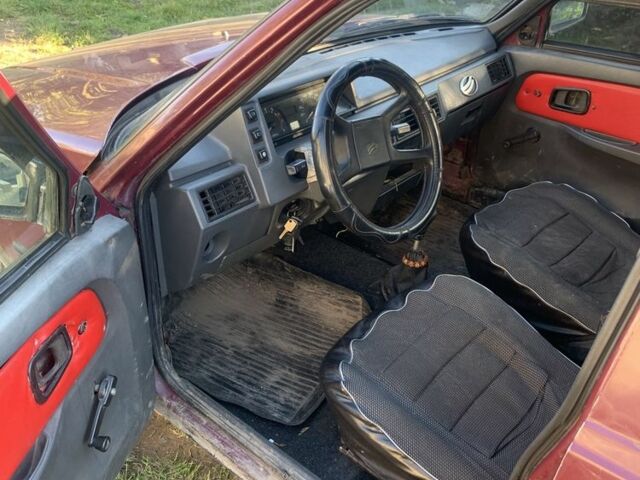 Червоний ЗАЗ 1102 Таврія, об'ємом двигуна 1.2 л та пробігом 250 тис. км за 355 $, фото 2 на Automoto.ua