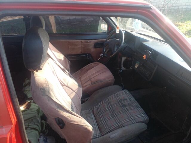 Червоний ЗАЗ 1102 Таврія, об'ємом двигуна 1.3 л та пробігом 3 тис. км за 500 $, фото 5 на Automoto.ua