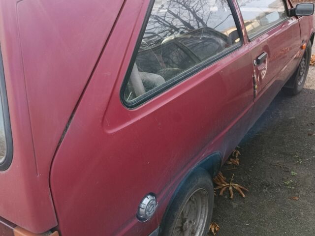 Красный ЗАЗ 1102 Таврия, объемом двигателя 0 л и пробегом 300 тыс. км за 580 $, фото 3 на Automoto.ua