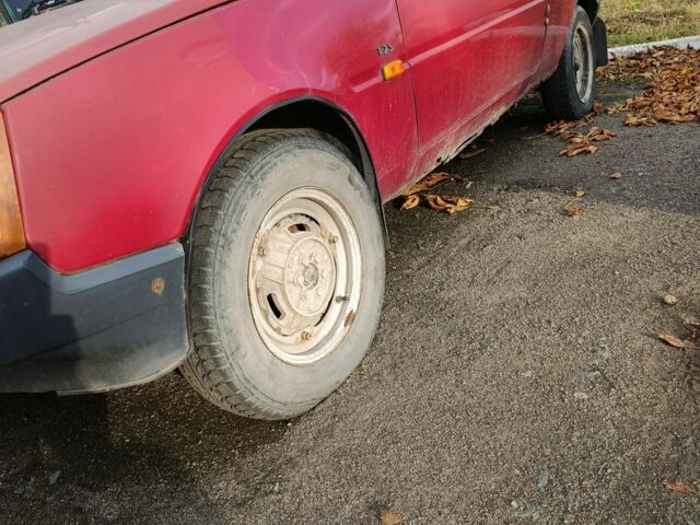 Красный ЗАЗ 1102 Таврия, объемом двигателя 0 л и пробегом 300 тыс. км за 580 $, фото 2 на Automoto.ua