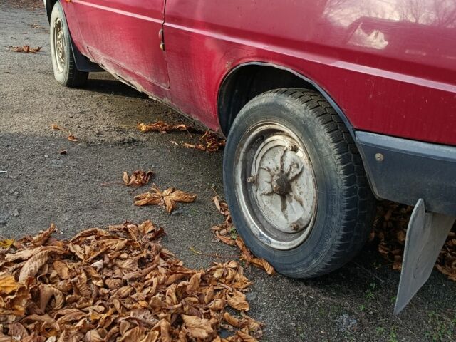 Красный ЗАЗ 1102 Таврия, объемом двигателя 0 л и пробегом 300 тыс. км за 580 $, фото 5 на Automoto.ua