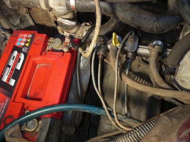 Красный ЗАЗ 1102 Таврия, объемом двигателя 0 л и пробегом 250 тыс. км за 591 $, фото 4 на Automoto.ua