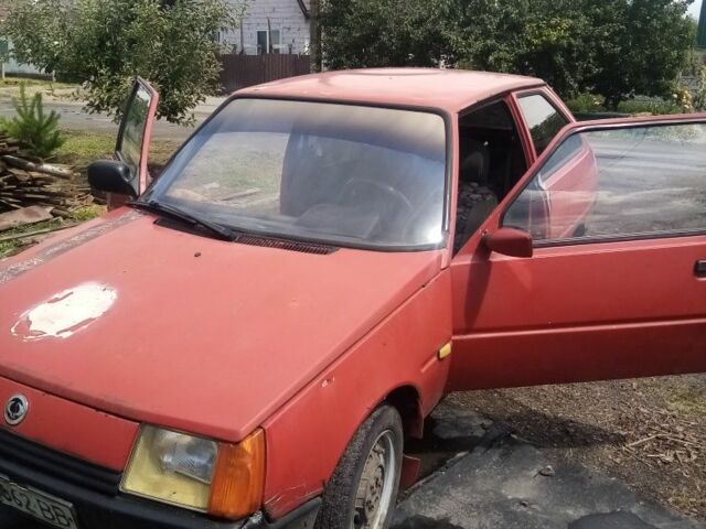 Красный ЗАЗ 1102 Таврия, объемом двигателя 1 л и пробегом 1 тыс. км за 264 $, фото 3 на Automoto.ua