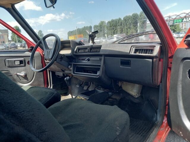 Червоний ЗАЗ 1102 Таврія, об'ємом двигуна 0 л та пробігом 100 тис. км за 366 $, фото 5 на Automoto.ua