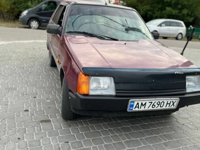 Красный ЗАЗ 1102 Таврия, объемом двигателя 1.2 л и пробегом 3 тыс. км за 700 $, фото 2 на Automoto.ua