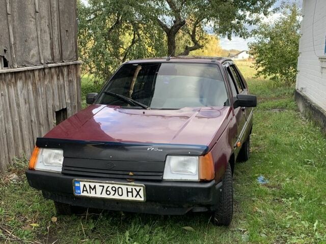 Красный ЗАЗ 1102 Таврия, объемом двигателя 1.2 л и пробегом 3 тыс. км за 700 $, фото 6 на Automoto.ua