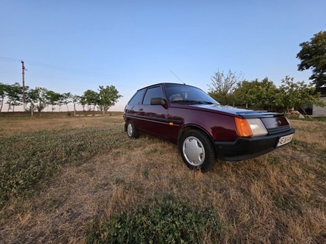 Красный ЗАЗ 1102 Таврия, объемом двигателя 0 л и пробегом 70 тыс. км за 1900 $, фото 10 на Automoto.ua