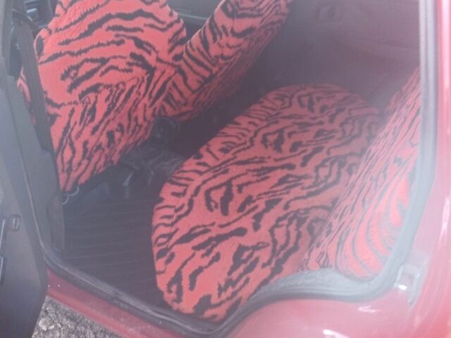 Красный ЗАЗ 1102 Таврия, объемом двигателя 1.2 л и пробегом 210 тыс. км за 1070 $, фото 1 на Automoto.ua