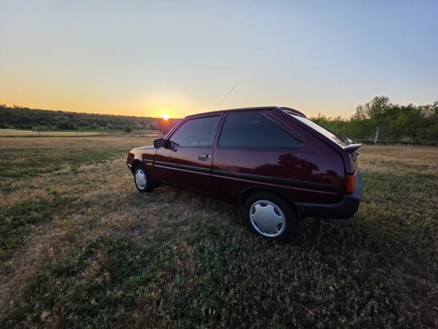 Красный ЗАЗ 1102 Таврия, объемом двигателя 0 л и пробегом 70 тыс. км за 1900 $, фото 9 на Automoto.ua