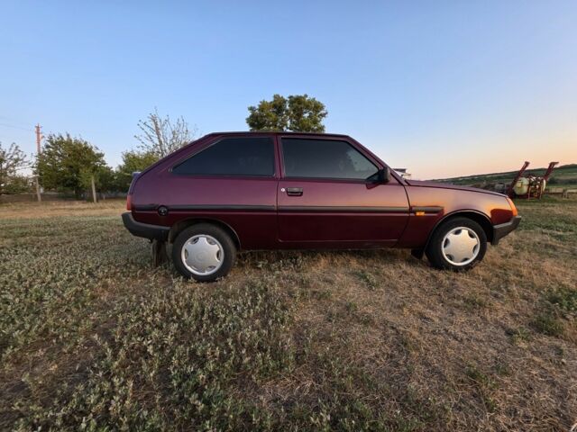 Красный ЗАЗ 1102 Таврия, объемом двигателя 0 л и пробегом 70 тыс. км за 1900 $, фото 1 на Automoto.ua