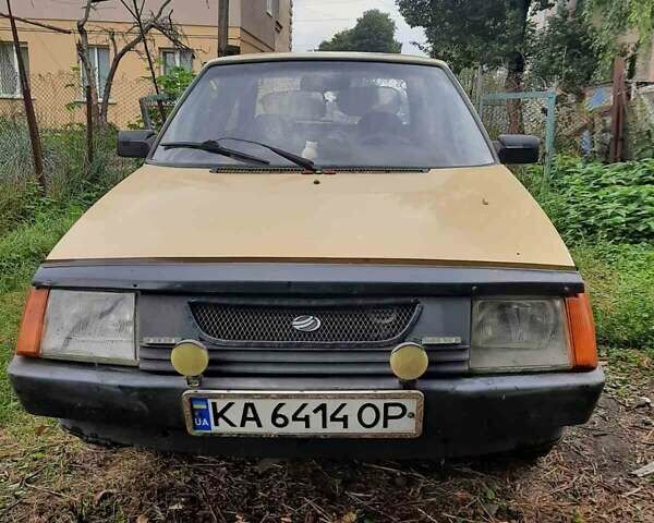 Желтый ЗАЗ 1102 Таврия, объемом двигателя 1.09 л и пробегом 35 тыс. км за 950 $, фото 6 на Automoto.ua