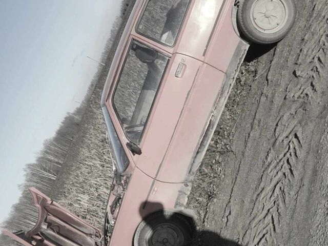 Желтый ЗАЗ 1102 Таврия, объемом двигателя 1.1 л и пробегом 3 тыс. км за 238 $, фото 5 на Automoto.ua