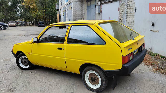 Жовтий ЗАЗ 1102 Таврія, об'ємом двигуна 1.1 л та пробігом 300 тис. км за 799 $, фото 6 на Automoto.ua
