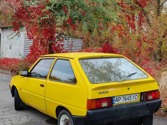 Желтый ЗАЗ 1102 Таврия, объемом двигателя 1.1 л и пробегом 300 тыс. км за 797 $, фото 2 на Automoto.ua