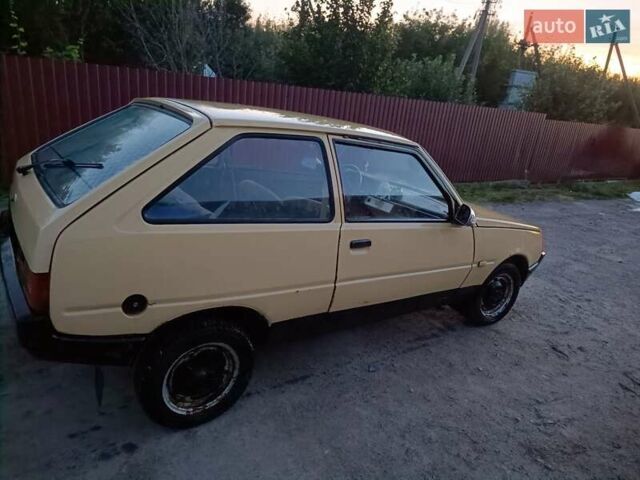 Жовтий ЗАЗ 1102 Таврія, об'ємом двигуна 1.1 л та пробігом 325 тис. км за 500 $, фото 8 на Automoto.ua