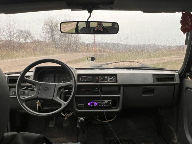 Желтый ЗАЗ 1102 Таврия, объемом двигателя 1.2 л и пробегом 104 тыс. км за 523 $, фото 4 на Automoto.ua