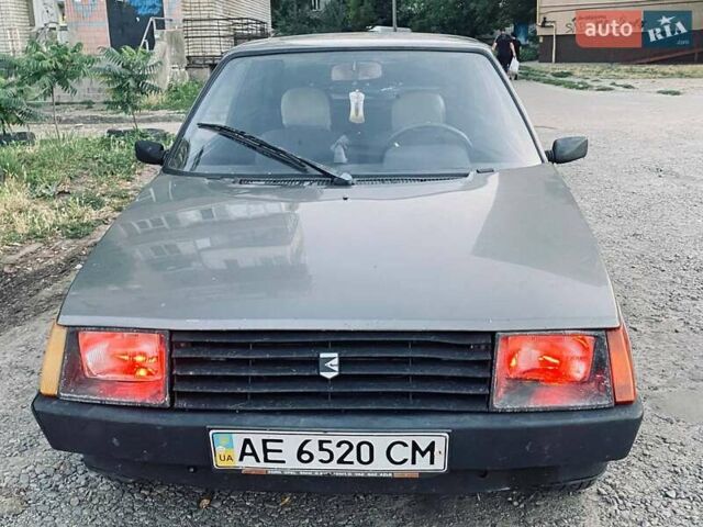 Серый ЗАЗ 1102 Таврия, объемом двигателя 1.1 л и пробегом 170 тыс. км за 532 $, фото 2 на Automoto.ua