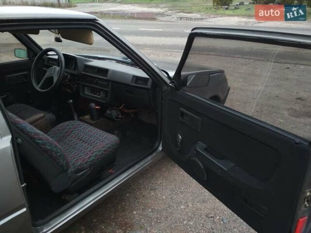 Сірий ЗАЗ 1102 Таврія, об'ємом двигуна 1.1 л та пробігом 72 тис. км за 1000 $, фото 6 на Automoto.ua