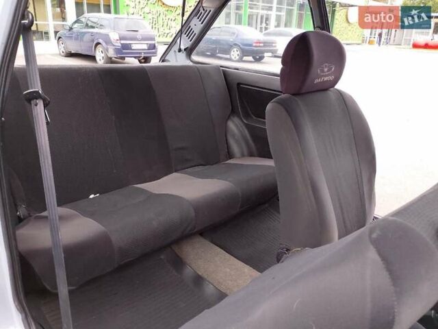 Серый ЗАЗ 1102 Таврия, объемом двигателя 1.1 л и пробегом 150 тыс. км за 800 $, фото 3 на Automoto.ua