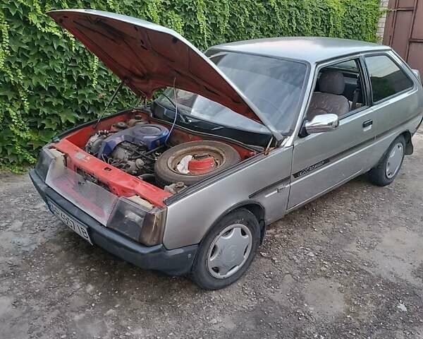Сірий ЗАЗ 1102 Таврія, об'ємом двигуна 1.09 л та пробігом 174 тис. км за 800 $, фото 9 на Automoto.ua
