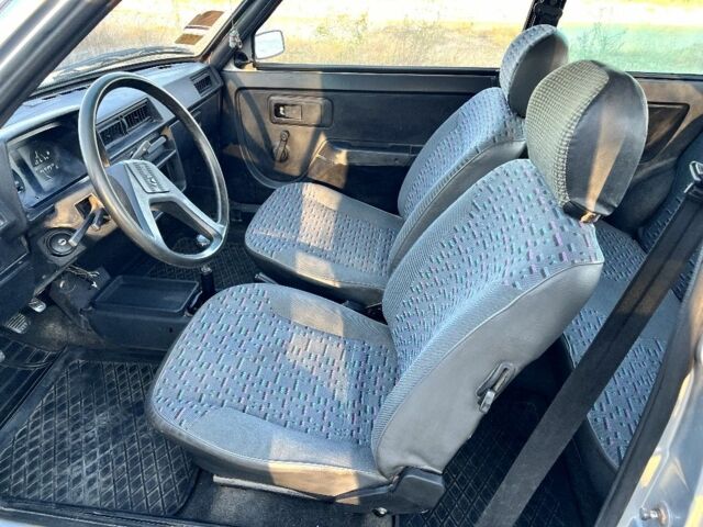 Серый ЗАЗ 1102 Таврия, объемом двигателя 1.1 л и пробегом 286 тыс. км за 669 $, фото 2 на Automoto.ua