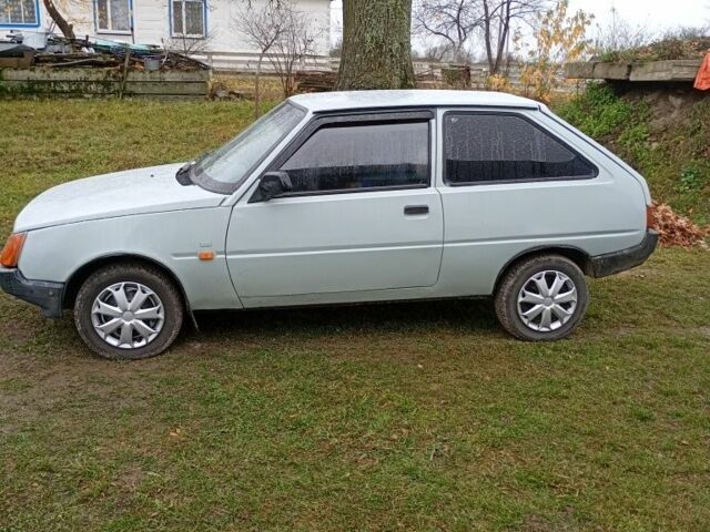 Серый ЗАЗ 1102 Таврия, объемом двигателя 0 л и пробегом 11 тыс. км за 953 $, фото 3 на Automoto.ua