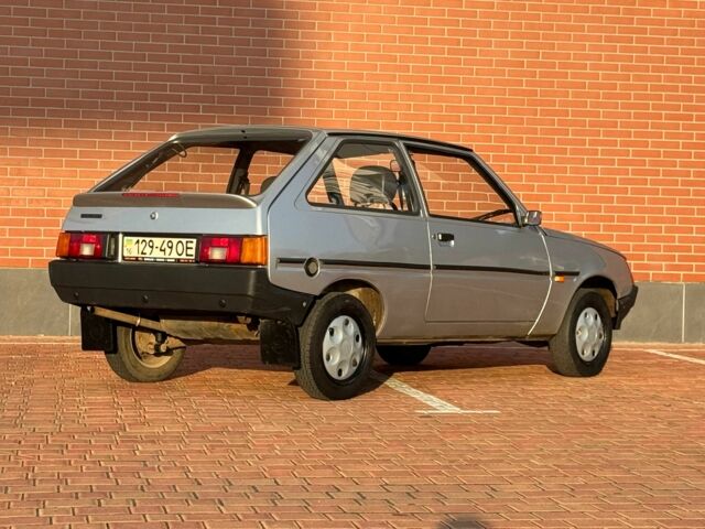 Серый ЗАЗ 1102 Таврия, объемом двигателя 1.1 л и пробегом 28 тыс. км за 1700 $, фото 6 на Automoto.ua