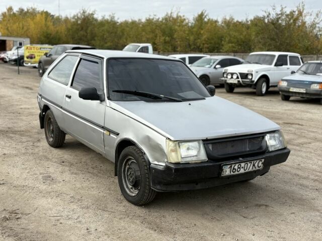 Серый ЗАЗ 1102 Таврия, объемом двигателя 1.2 л и пробегом 200 тыс. км за 600 $, фото 1 на Automoto.ua