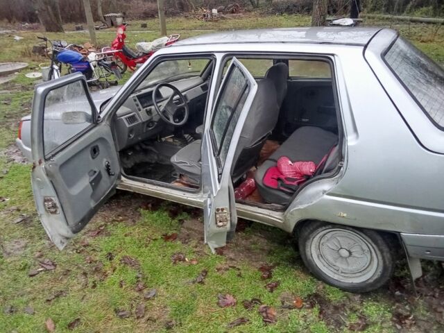 Серый ЗАЗ 1102 Таврия, объемом двигателя 0 л и пробегом 1000 тыс. км за 709 $, фото 1 на Automoto.ua