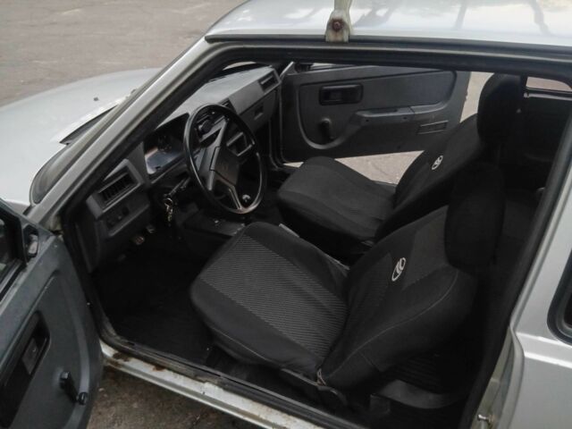 Серый ЗАЗ 1102 Таврия, объемом двигателя 1.2 л и пробегом 115 тыс. км за 820 $, фото 5 на Automoto.ua