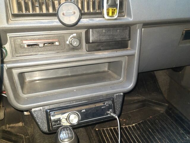 Серый ЗАЗ 1102 Таврия, объемом двигателя 0 л и пробегом 77 тыс. км за 1100 $, фото 3 на Automoto.ua