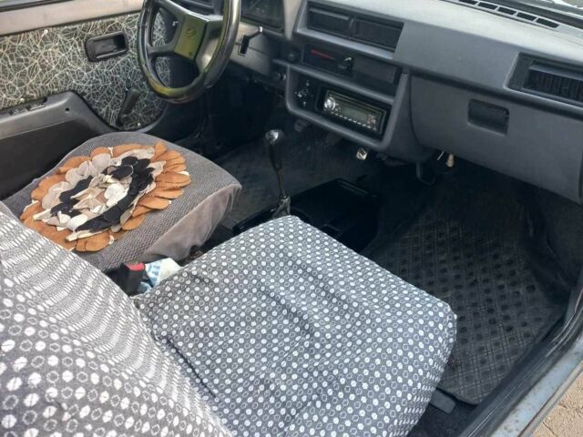 Серый ЗАЗ 1102 Таврия, объемом двигателя 1.2 л и пробегом 199 тыс. км за 961 $, фото 3 на Automoto.ua