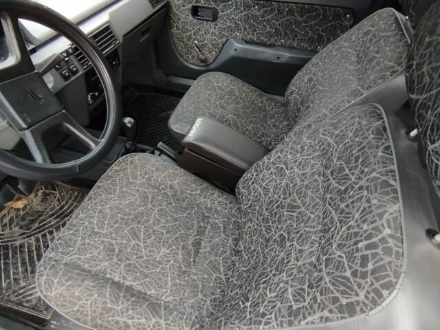 Серый ЗАЗ 1102 Таврия, объемом двигателя 1.2 л и пробегом 2 тыс. км за 1350 $, фото 4 на Automoto.ua