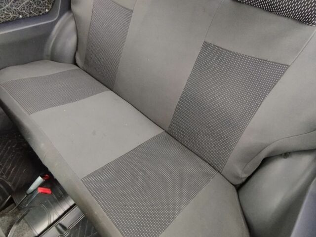 Серый ЗАЗ 1102 Таврия, объемом двигателя 1.2 л и пробегом 2 тыс. км за 1350 $, фото 5 на Automoto.ua