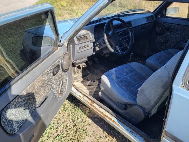 Сірий ЗАЗ 1102 Таврія, об'ємом двигуна 1.2 л та пробігом 10 тис. км за 600 $, фото 4 на Automoto.ua