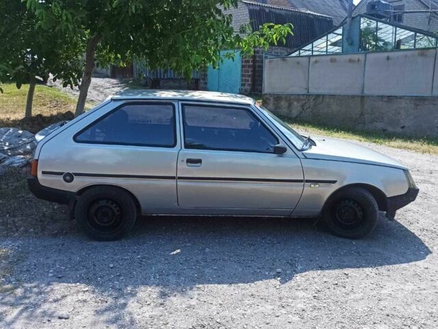 Серый ЗАЗ 1102 Таврия, объемом двигателя 1.3 л и пробегом 180 тыс. км за 1400 $, фото 4 на Automoto.ua