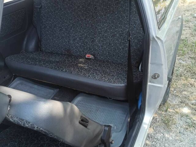 Сірий ЗАЗ 1102 Таврія, об'ємом двигуна 1.3 л та пробігом 180 тис. км за 1400 $, фото 9 на Automoto.ua