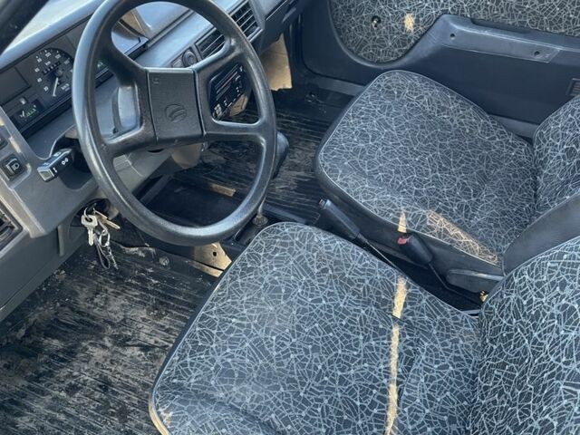 Серый ЗАЗ 1102 Таврия, объемом двигателя 1.3 л и пробегом 102 тыс. км за 696 $, фото 3 на Automoto.ua