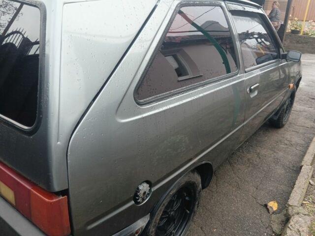 Сірий ЗАЗ 1102 Таврія, об'ємом двигуна 1.2 л та пробігом 240 тис. км за 1136 $, фото 4 на Automoto.ua