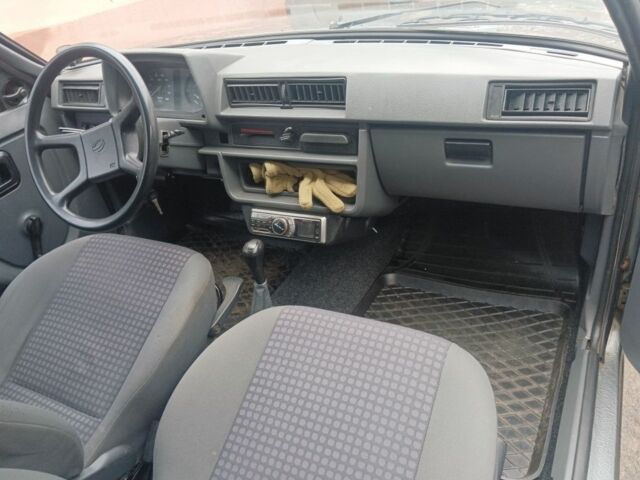 Сірий ЗАЗ 1102 Таврія, об'ємом двигуна 1.2 л та пробігом 240 тис. км за 1136 $, фото 5 на Automoto.ua