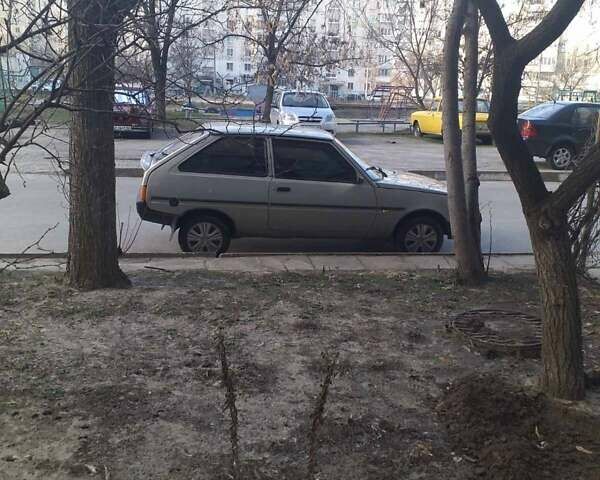 Серый ЗАЗ 1102 Таврия, объемом двигателя 1.3 л и пробегом 120 тыс. км за 1800 $, фото 4 на Automoto.ua