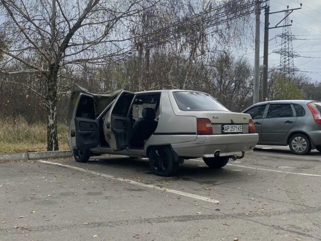 Серый ЗАЗ 1102 Таврия, объемом двигателя 1.2 л и пробегом 147 тыс. км за 650 $, фото 4 на Automoto.ua