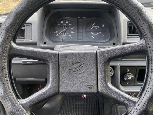 Серый ЗАЗ 1102 Таврия, объемом двигателя 1.2 л и пробегом 147 тыс. км за 650 $, фото 7 на Automoto.ua