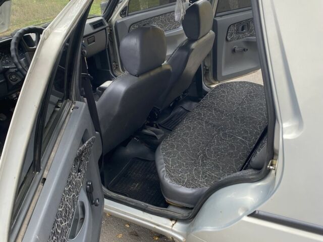 Серый ЗАЗ 1102 Таврия, объемом двигателя 1.2 л и пробегом 147 тыс. км за 650 $, фото 5 на Automoto.ua