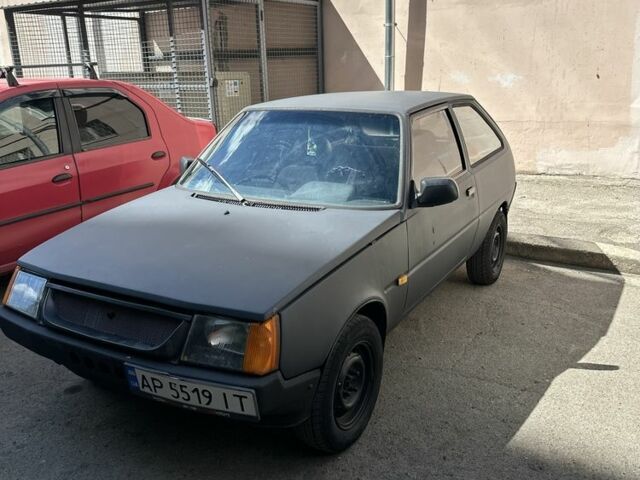Серый ЗАЗ 1102 Таврия, объемом двигателя 1.1 л и пробегом 130 тыс. км за 800 $, фото 1 на Automoto.ua