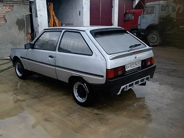 Серый ЗАЗ 1102 Таврия, объемом двигателя 1.2 л и пробегом 300 тыс. км за 710 $, фото 4 на Automoto.ua