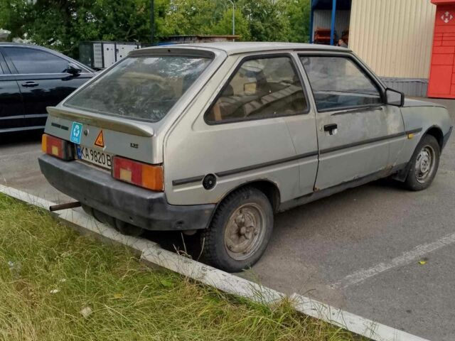 Серый ЗАЗ 1102 Таврия, объемом двигателя 1.2 л и пробегом 150 тыс. км за 500 $, фото 2 на Automoto.ua