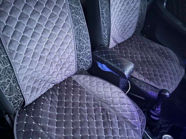 Серый ЗАЗ 1102 Таврия, объемом двигателя 1.2 л и пробегом 108 тыс. км за 974 $, фото 2 на Automoto.ua